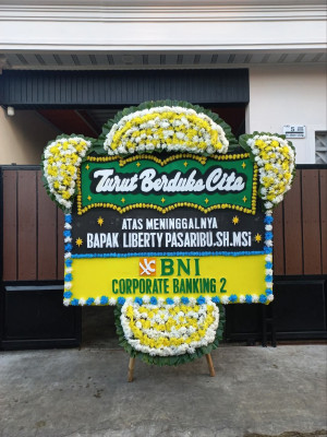 Papan Bunga Duka di Dlimoyo