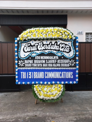 Papan Bunga Duka di Dlimoyo